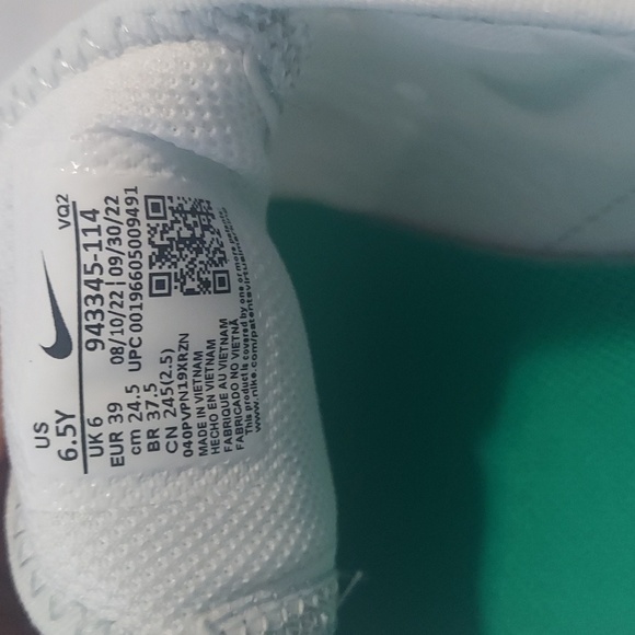 Nike sports shoes - Picture 4 of 4